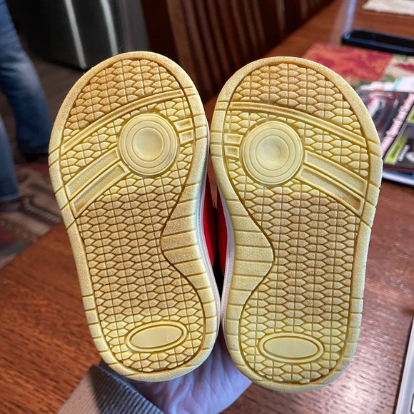 Mickey Mouse shoes - Picture 5 of 5